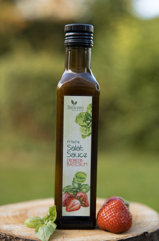 SALATSAUCE ERDBEER-BASILIKUM. (SALATDRESSING)  Frucht trifft Kräuter.